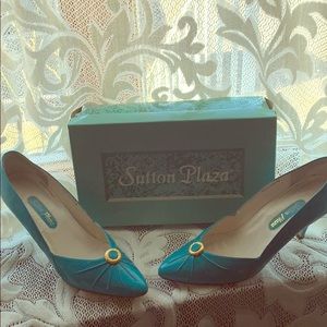 Vintage Sultan plaza turquoise Heels